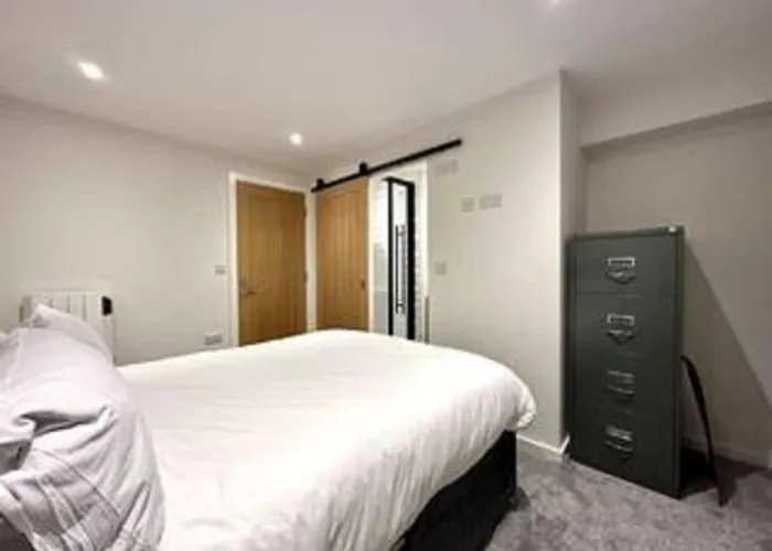 Modern Ground Floor Apartment