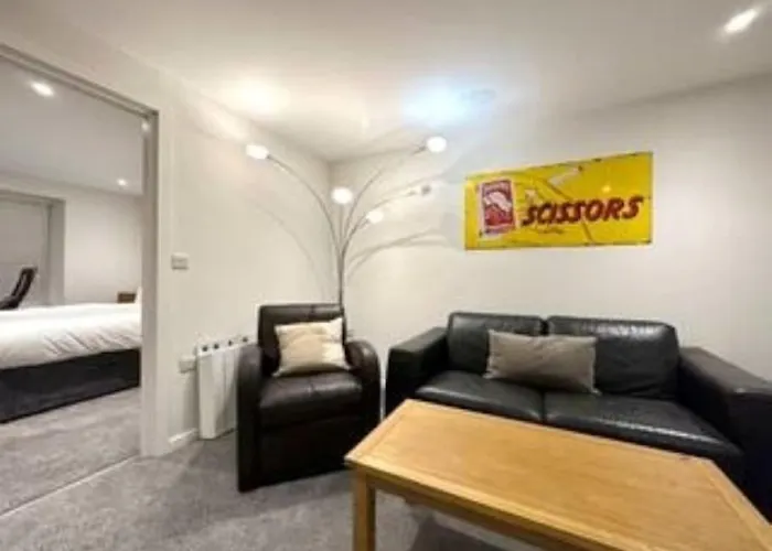 Modern Ground Floor Apartment
